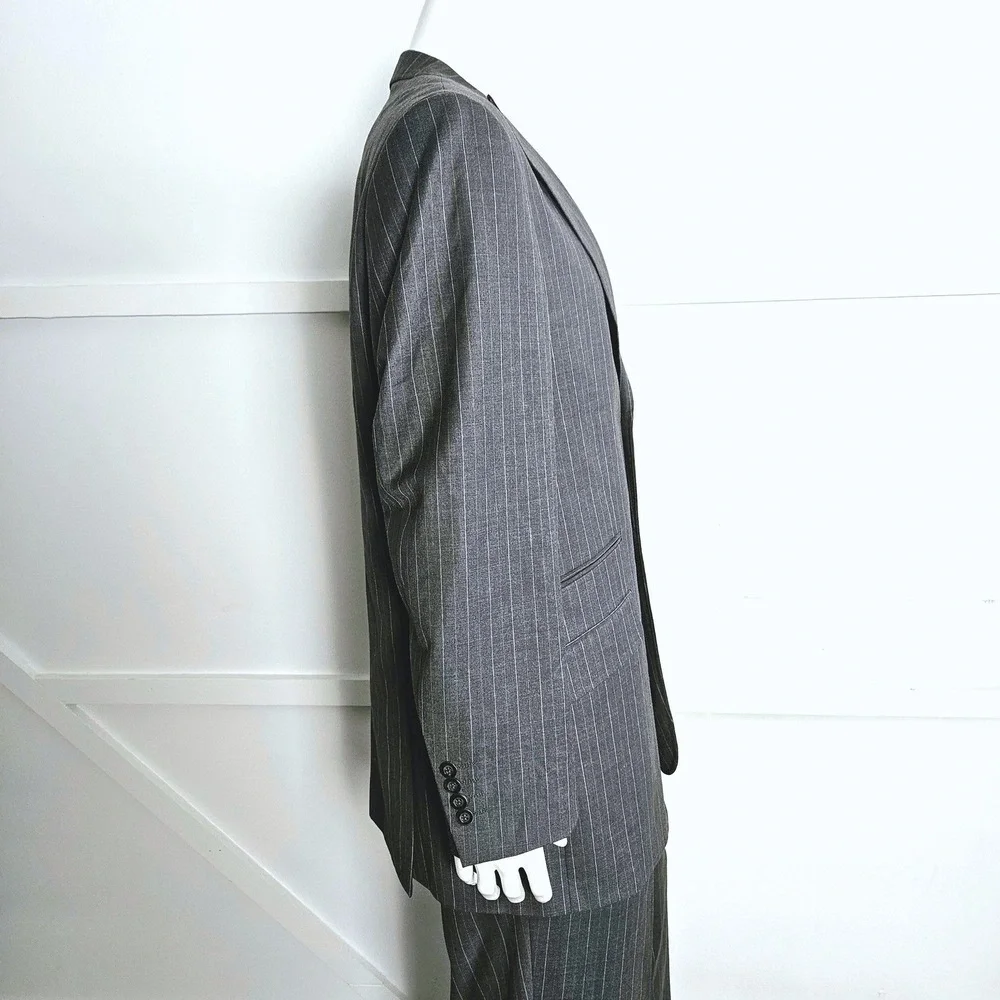 Luciano Carreli Couture Mens  Suit Super 150s Wool Pinstripe Charcoal Grey 44R